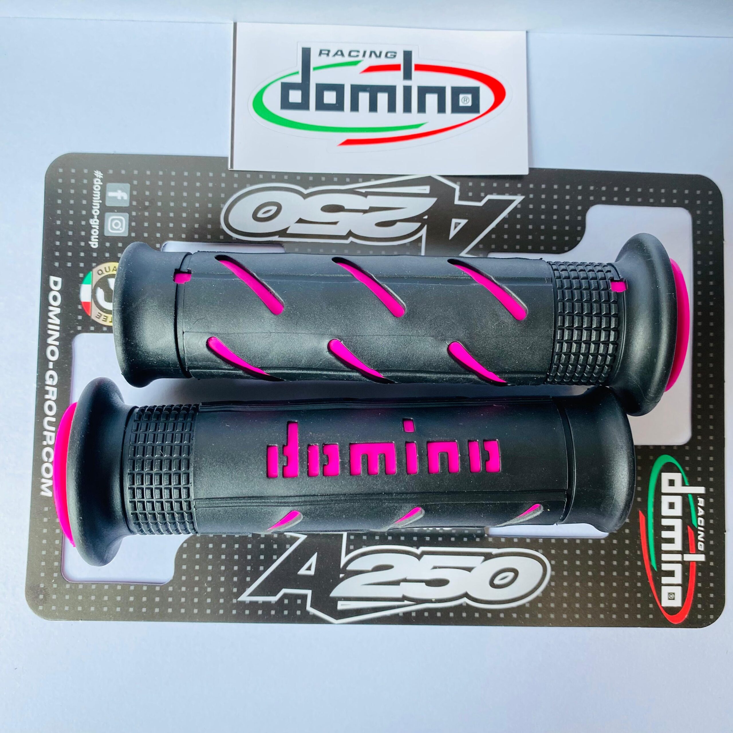 HANDGRIP GRIP DOMINO SOFT GRIPS BLACK PINK - Gambar 3