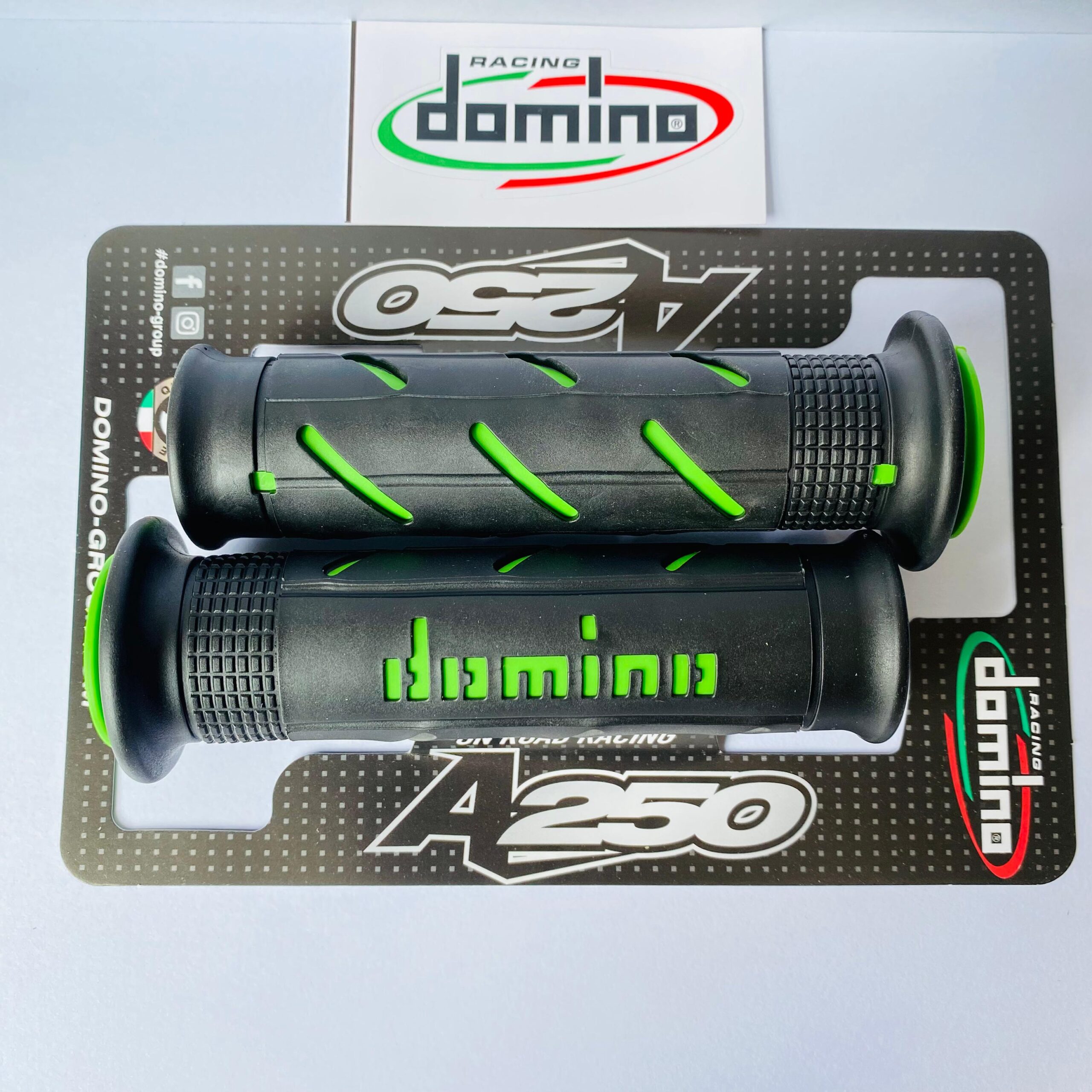 HANDGRIP GRIP DOMINO RACING SUPER SOFT BLACK GREEN - Gambar 3