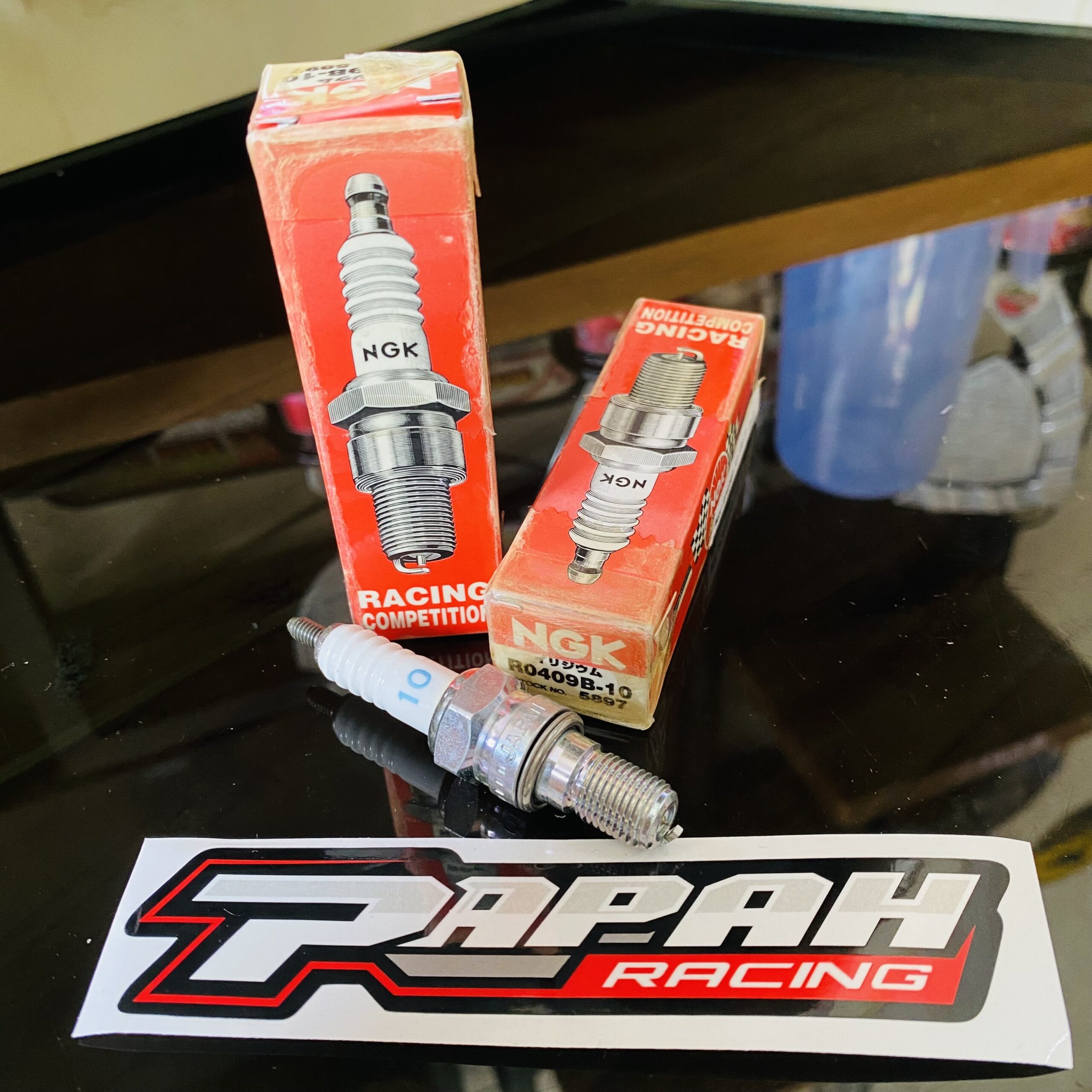 BUSI NGK RACING R0409B-10 CBR 1000 RR - Gambar 3
