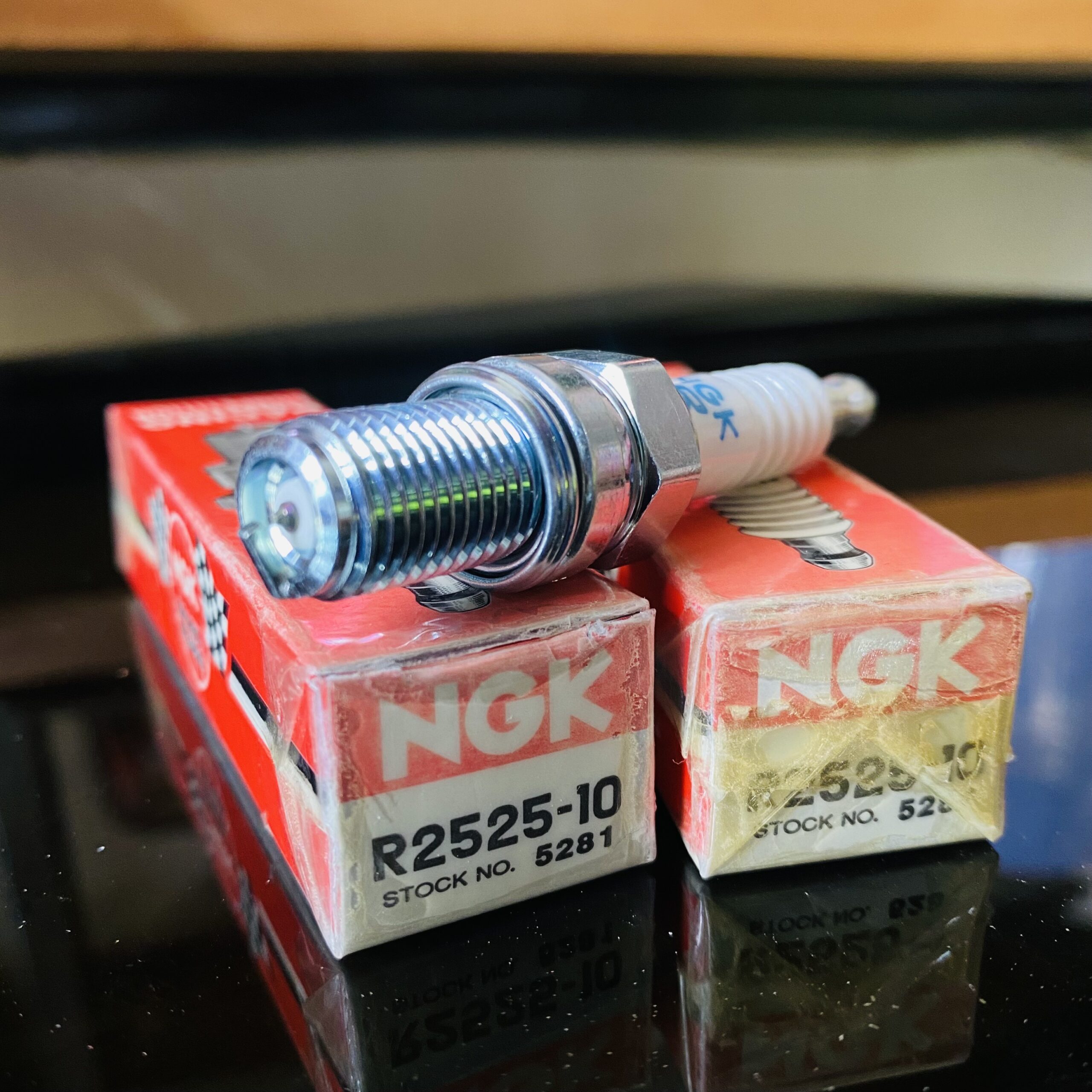 BUSI NGK RACING R2525-10 - Gambar 2